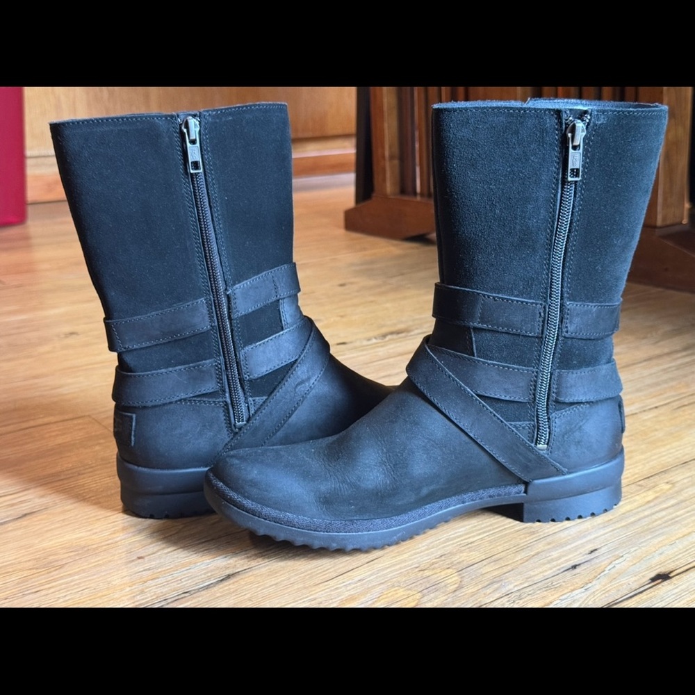 UGG Lorna Waterproof Black Leather Boots Size 8.5